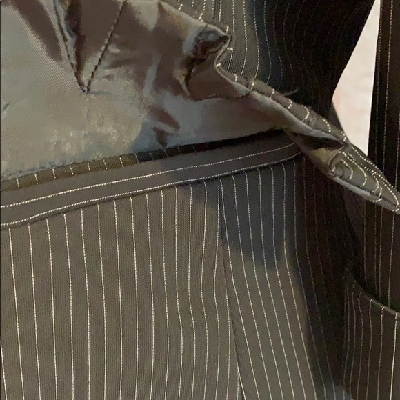 Tahari Jacket/Blazer & Skirt Suit Black EUC 8P - Picture 4 of 15